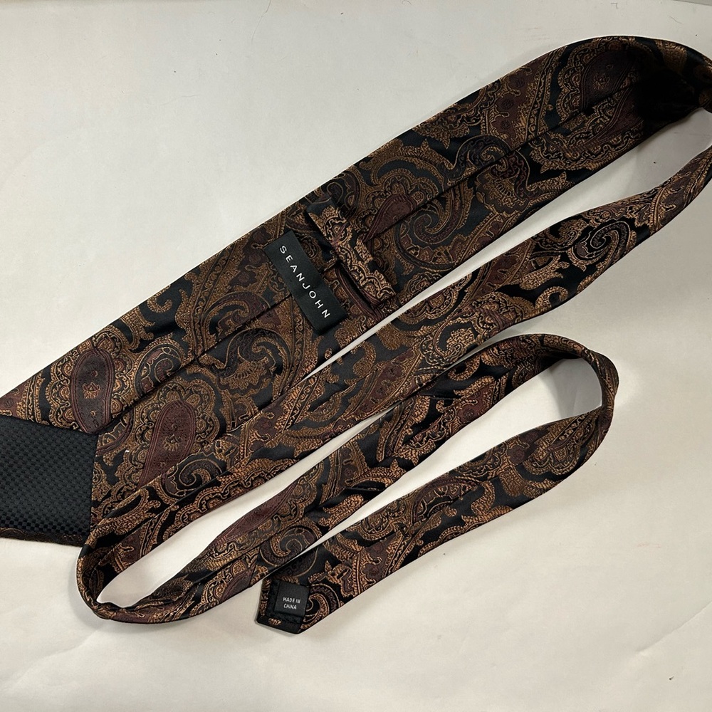SEAN JOHN 100% Silk Brown & Black Paisley Tie - Picture 7 of 9